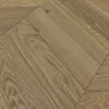 Dąb Porcelain (Chevron – jodełka francuska) Olejowosk, Szczotkowanie, Fazowanie V4 Wymiary: 420x90x13,0/3,0(+/-0,5) mm