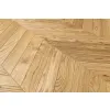 Dąb Eco (Chevron – jodełka francuska) Szczotkowanie, Fazowanie V4, Lakier Wymiary: 405x65x10,5/2,5(+/-0,5) mm