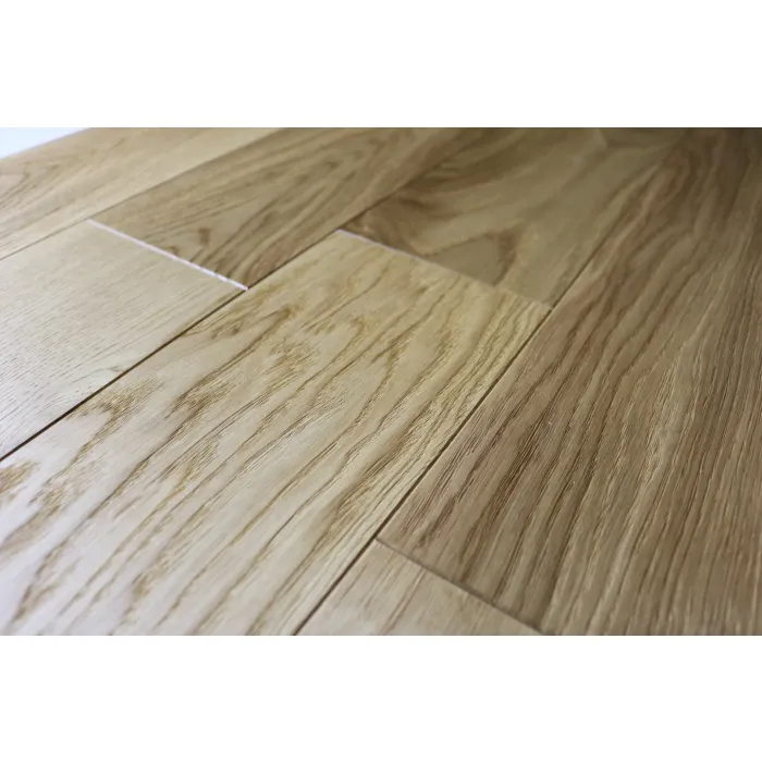 Dąb Natur Classic (Fertig Deska) Szczotkowanie, Fazowanie V4, Lakier matowy Wymiary: 1200x120x10,5/2,5(+/-0,5) mm