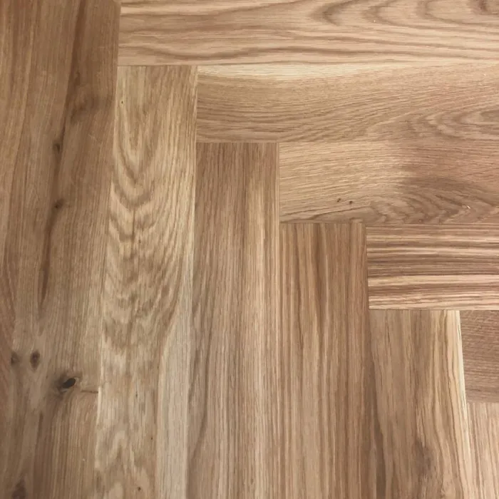 Dąb Standard (Fertig Parkiet) Lakier Wymiary: 490x70x10,5/2,5(+/-0,5) mm