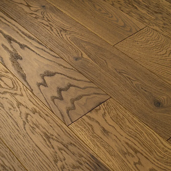 Dąb Złota Jesień (Fertig Deska) Olejowosk, Szczotkowanie, Fazowanie V4 Wymiary: 990-490x90x10,5/2,5(+/-0,5) mm