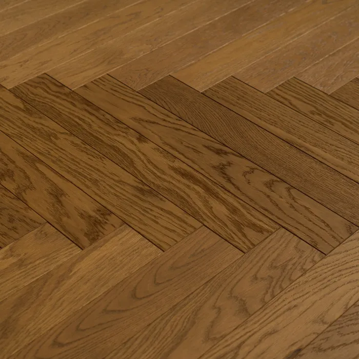 Dąb Złota Jesień (Fertig Parkiet) Olejowosk, Szczotkowanie, Fazowanie V4 Wymiary: 490x70x10,5/2,5(+/-0,5) mm