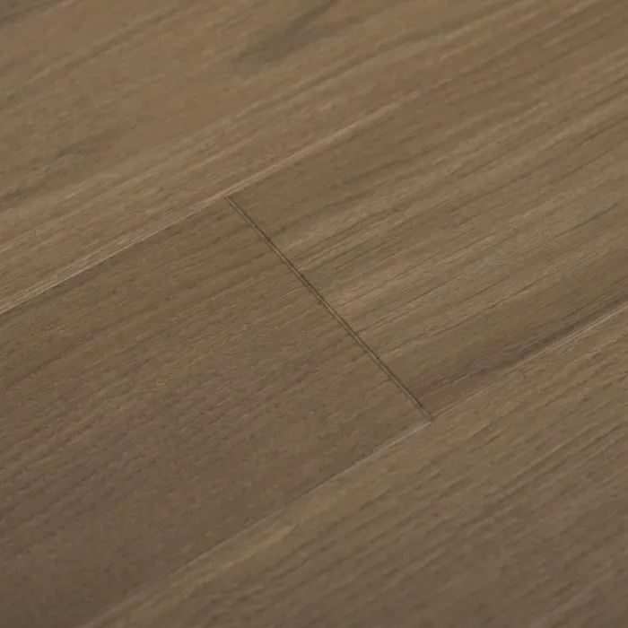 Dąb New Style (Fertig Deska) Szczotkowanie, Fazowanie V4, Lakier Wymiary: 1190-690x80x10,5/2,5(+/-0,5) mm