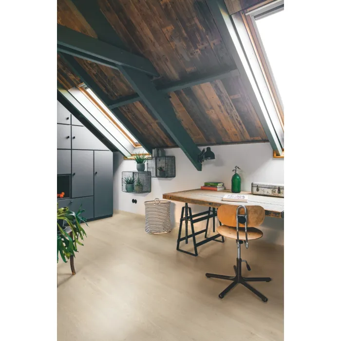 Panel winylowy Quick Step ze zintegrowanym podkładem Alpha Bloom dąb morska bryza beżowy AVMPU40080