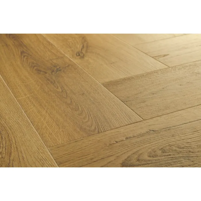 Panel winylowy Quick Step ze zintegrowanym podkładem Alpha Ciro Jodełka dąb wędzony botaniczny AVHBU40363