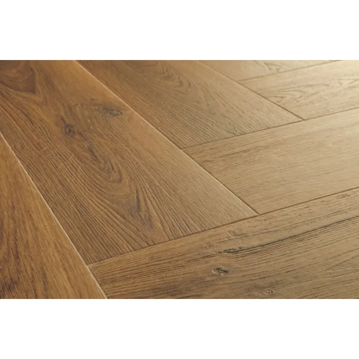 Panel winylowy Quick Step ze zintegrowanym podkładem Alpha Ciro Jodełka dąb karmelowy botaniczny AVHBU40364