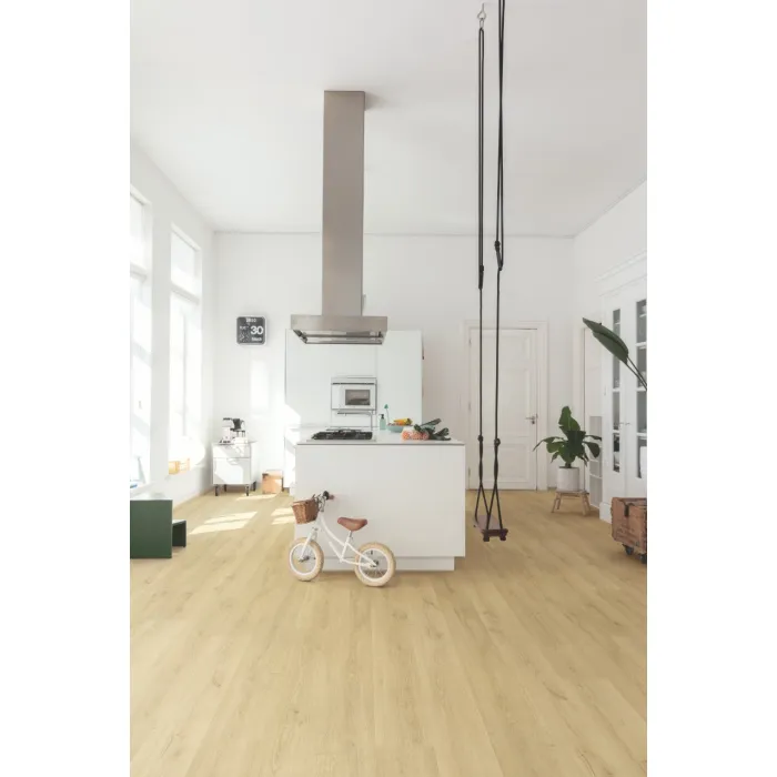 Panel winylowy Quick Step ze zintegrowanym podkładem Alpha Bloom botaniczny beż AVMPU40236