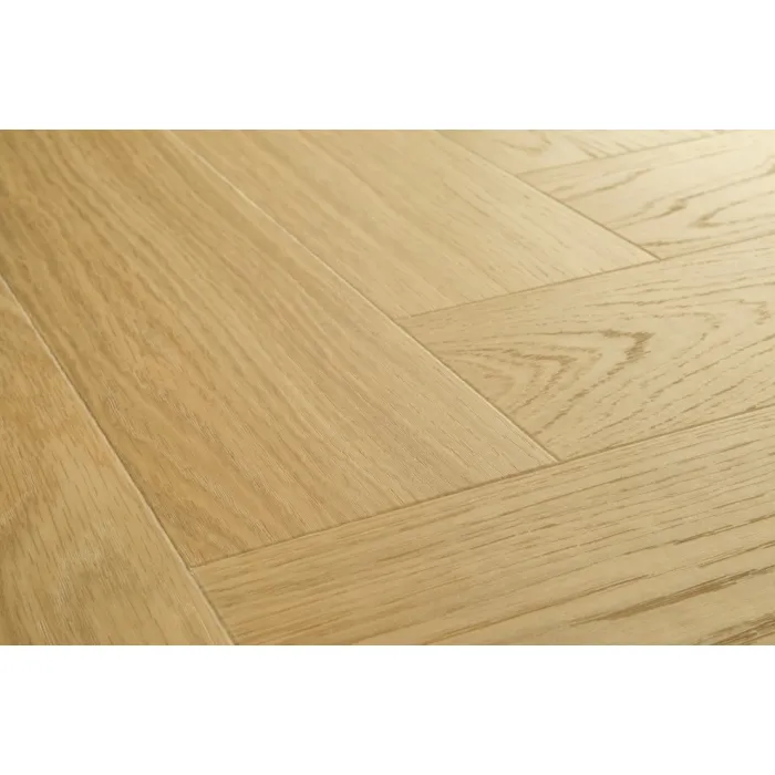 Panel winylowy Quick Step ze zintegrowanym podkładem Alpha Ciro Jodełka dąb miodowy AVHBU40360