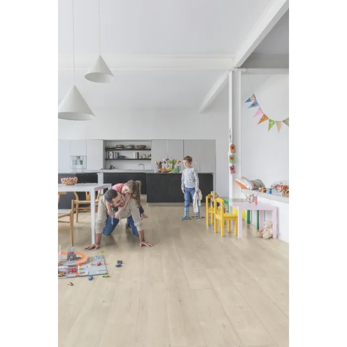 Panel laminowany Quick Step Impressive Ultra dąb beżowy ze śladami cięcia piłą IMU1857